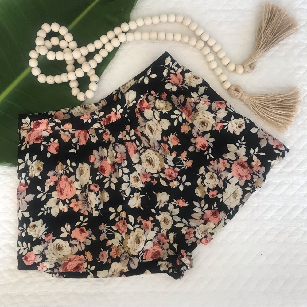 LA Hearts Flirty Rose Floral Rayon Shorts X-SMALL